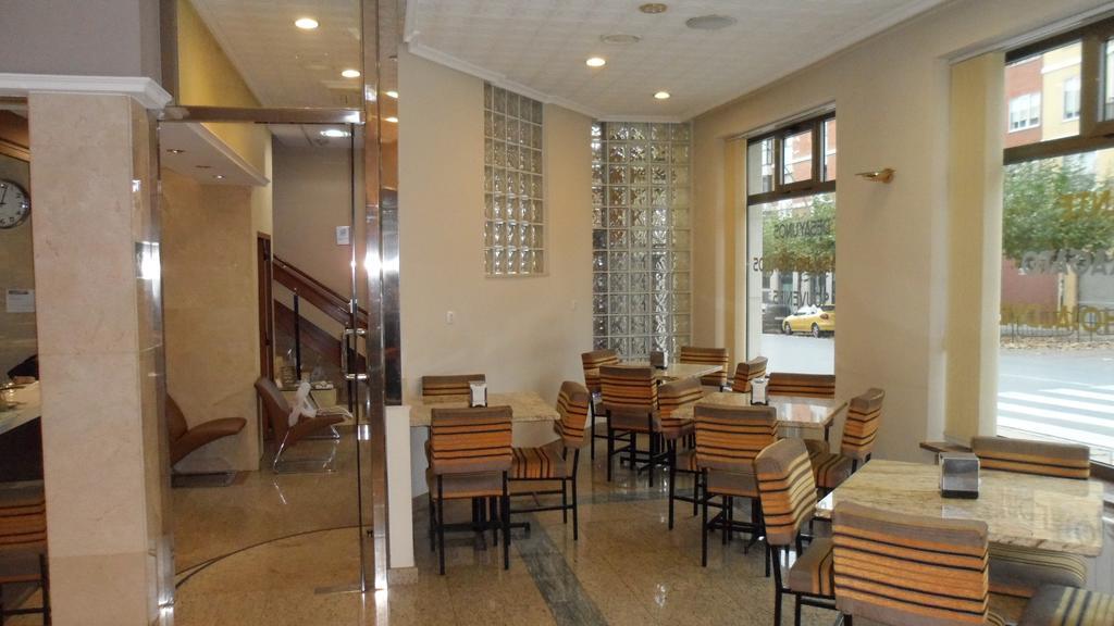 Hostal Coruna Astorga Exterior photo